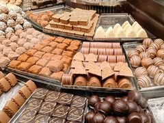 -Laderach 莱德拉(上海环贸iapm店)