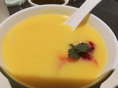 杨枝甘露-成隆行·蟹王府(九江路店)
