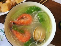 -樾餐厅泰式海鲜火锅(民歌湖店)