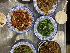 -江城燕子大排档(江汉路步行街店)