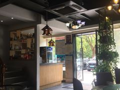 大堂-魏铭鱼头捞饭(晋阳路店)