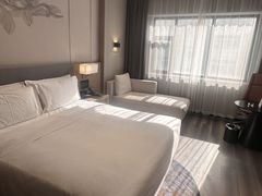 -乔治莫兰迪酒店(济南解放路山东大学店)