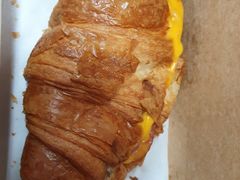 火腿芝士可颂-星巴克(东莞塘厦万科生活广场店)