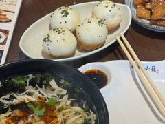 上海小馄饨-玖鲜小笼(中山广场店)