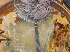 -洱火云南酸菜牛肉火锅(石景山当代商城店)