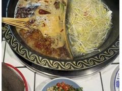 -卤校长老火锅毕节店(招商花园城店)