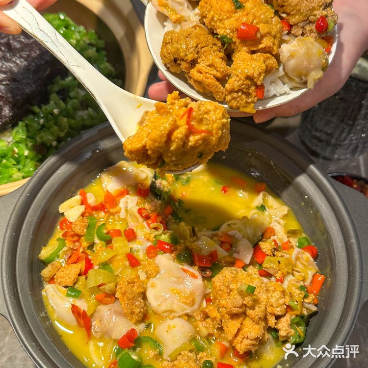 深圳的!梅干菜扣肉饭!好吃死了……