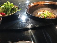 -鱼窝棚柴火铁锅炖(富山屯店)