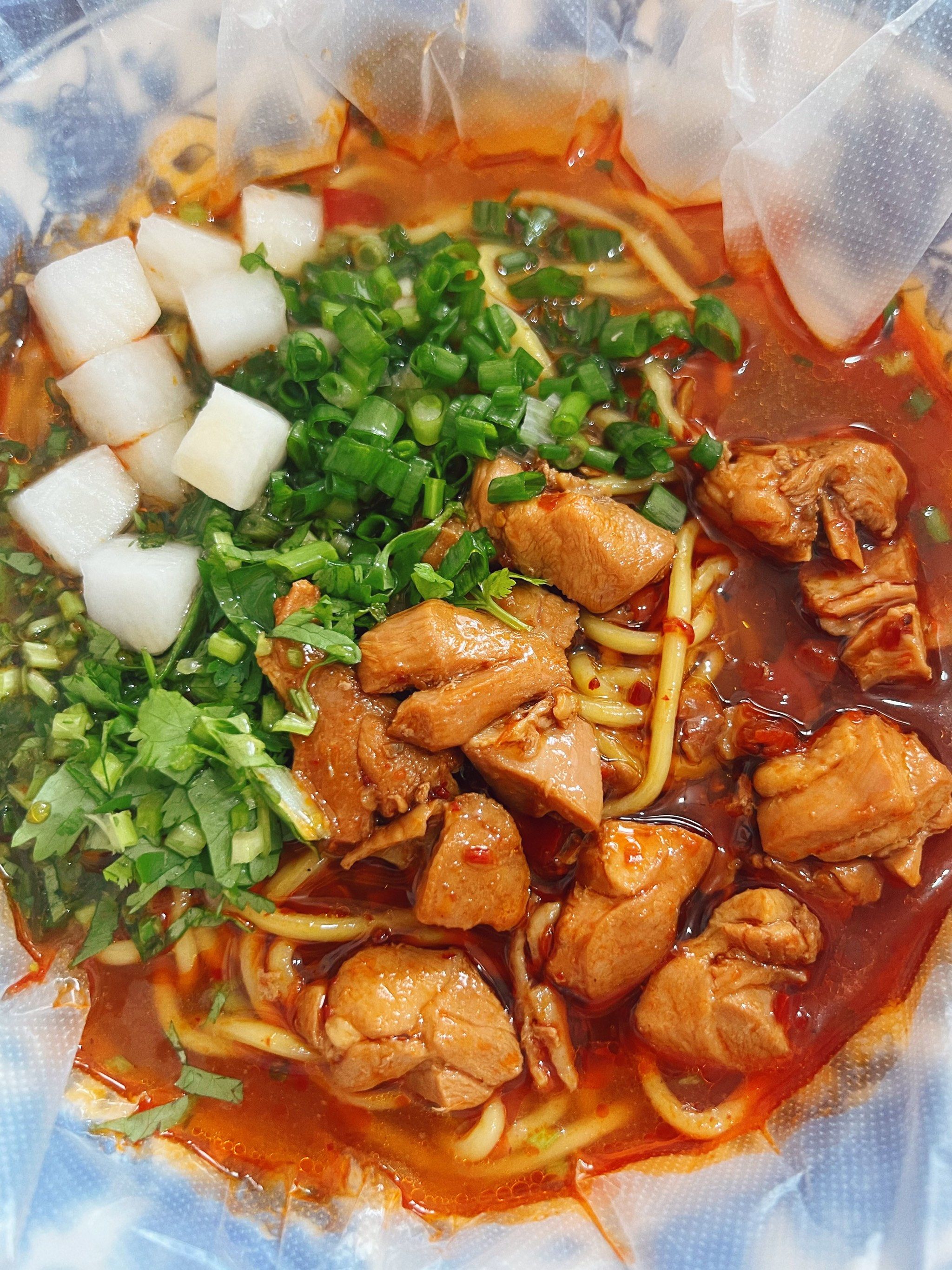 小行家炸串辣鸡面!