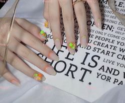 -Pink You美甲美睫纹绣定制中心