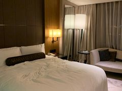 -上海滴水湖皇冠假日酒店