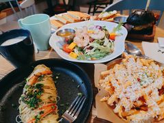 -HELLO 27 意面·沙拉·帕尼尼