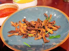 俄式香葱炒蘑菇-喀秋莎西餐厅