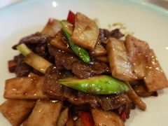 碧绿菌菇炒牛肉-文兴酒家(晶品店)