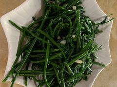 -黄记四更烤乳猪店