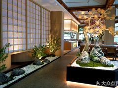 -蜜桃餐厅·伴山(湖滨商业街店)