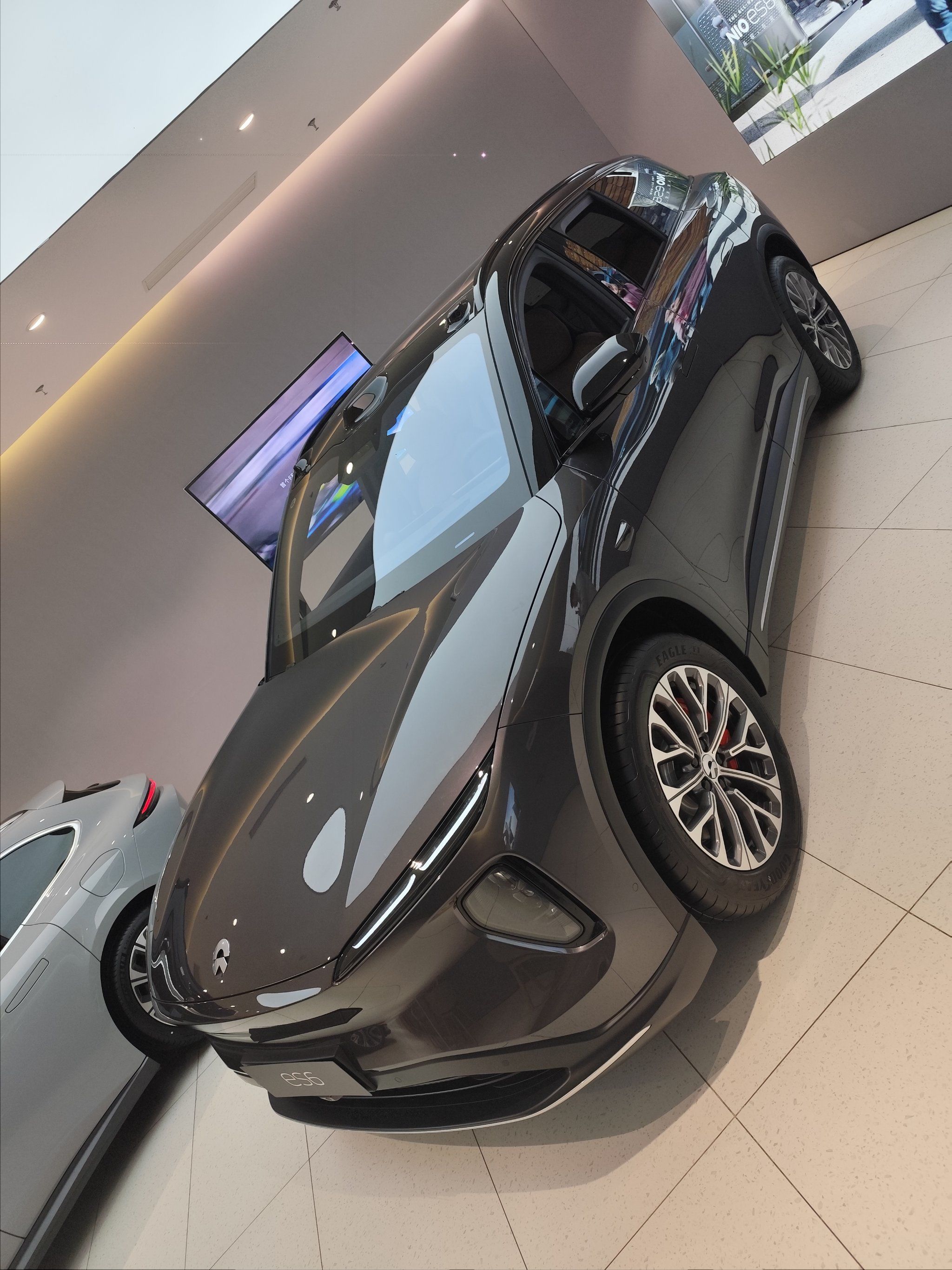 蔚来es6星云紫太酷了