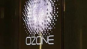 -OZONE 顶楼酒吧(香港丽思卡尔顿酒店)