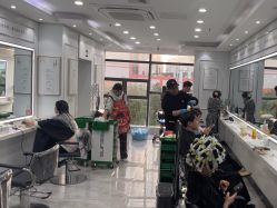 -镁连社·美联社