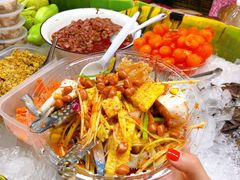 -席娜卡琳火车铁道夜市