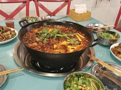 -鸿顺老铁锅美蛙鱼府(解放碑店)