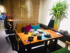 -八月美食小馆(银泰城总店)