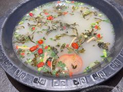 -景明轩•养生酸汤鱼火锅 云贵鲜菌 现舂野果酸汤(王寨小区店)