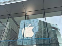 -Apple零售店(华贸购物中心店)