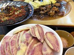 七彩土豆-阿昌白族石板烧(大理古城店)