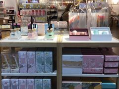 -名创优品(海珠乐峰广场店)