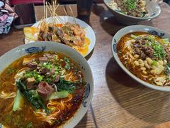 -丁丁猫重庆小面(徐州路店)