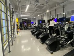 -发条鸭无人健身房(浦东北艾路店)