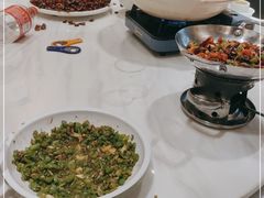-丹江口渔村·湘味厨房(桃园店)