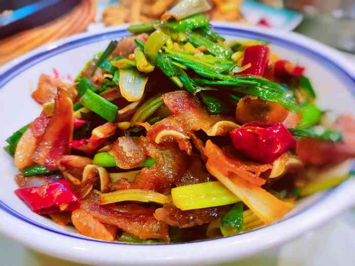 蒋先生菜馆(工业四路店)-"家人聚餐 找了个有包房的位置吃饭 朋友.