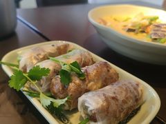 -大头虾越式风味餐厅(光明广场店)