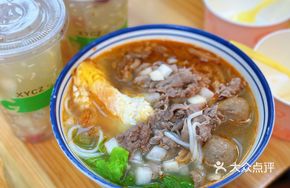 Signature Family Feast Rice Noodles