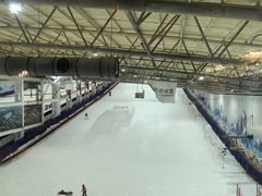 -乔波室内滑雪场