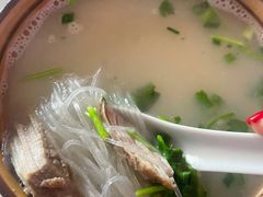 -烤鸭肉夹馍鸭汤店