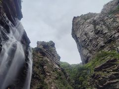 -三叠泉瀑布