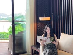 -深圳隐秀山居酒店