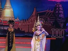 -金东尼人妖秀