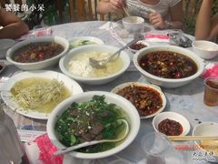 一桌子菜-老幺泉水鸡