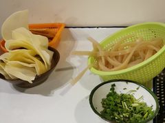 -周幺妹重庆老火锅(银泰城总店)