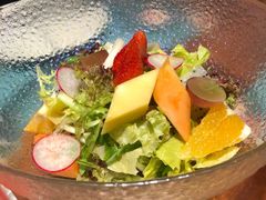 木瓜鲜奶拼果蔬沙拉-大树餐厅(益田假日店)