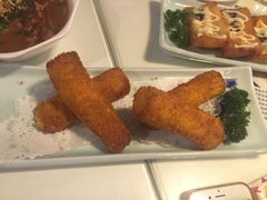 -新大咀港式茶餐厅(宝山万达店)