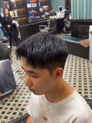 -海文先生国潮烫染男士理发馆
