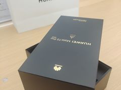 -华为授权体验店(中山公园来福士)