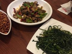 -川流不息·地道川菜·小龙虾(新松江路店)