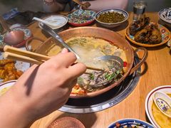 -洱火云南酸菜牛肉火锅(石景山当代商城店)