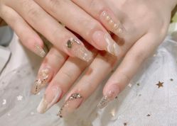 -MIDA蜜哒•科技逆龄美肤连锁